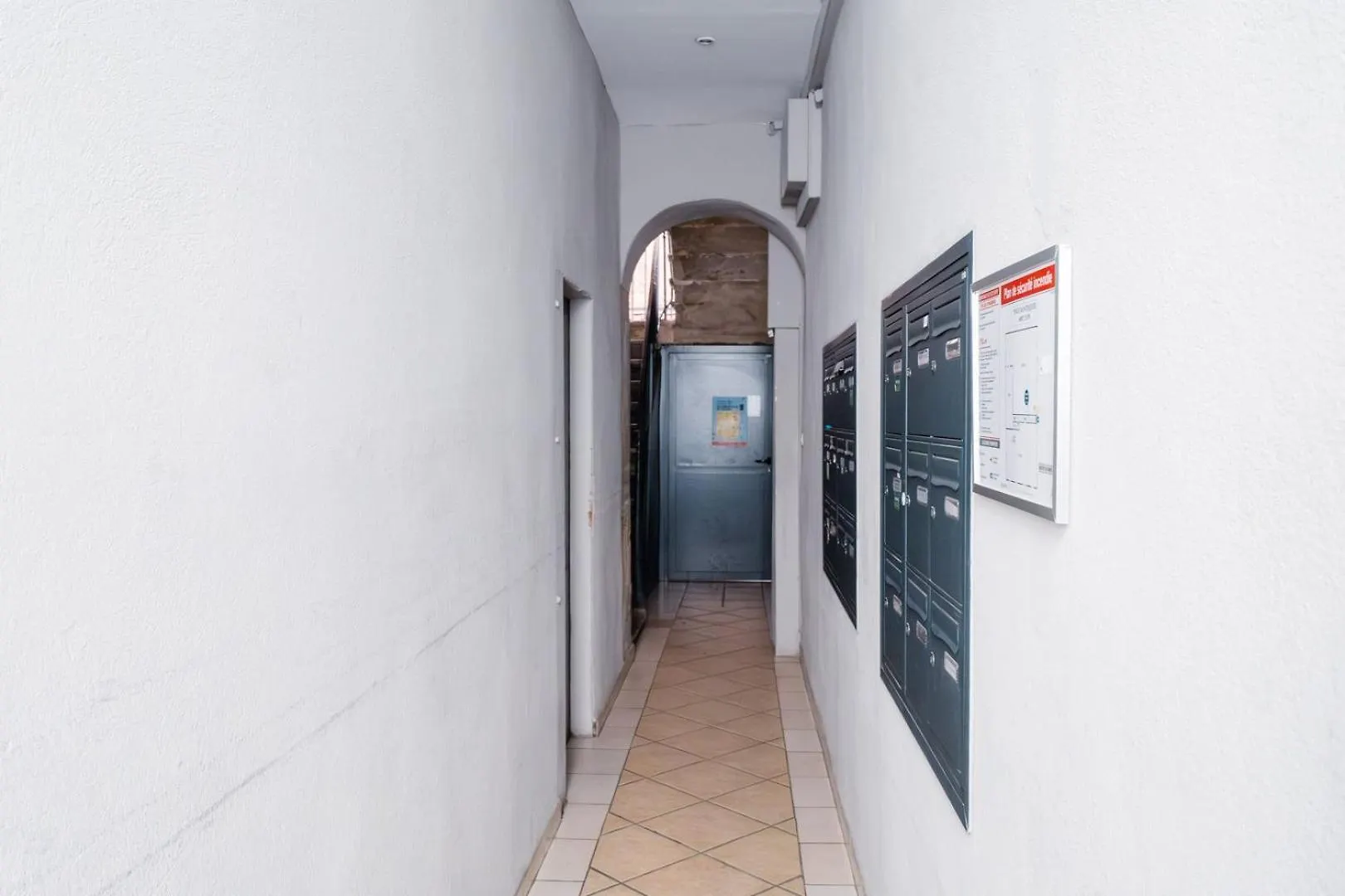 Calm & Comfort / Near Part-Dieu Ail Lyon Apartment